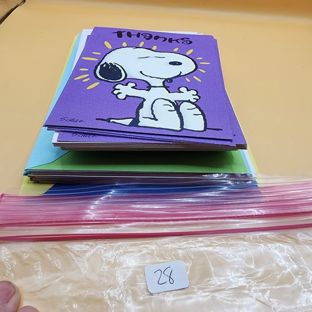 28 Greeting Cards Mixed Lot Birthday Thank You Snoopy Shoebox American Greetings - Picture 4 of 4